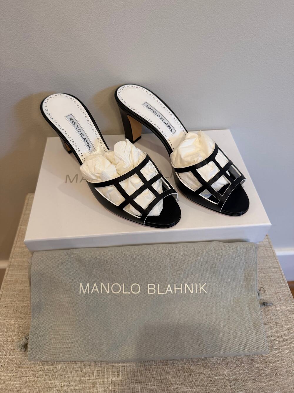 Manolo Blahnik Pranzana Leather Mule Sandals Navy & White EU 38 NIB